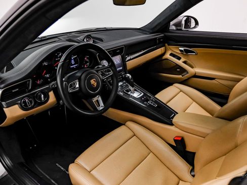 Used 2017 Porsche 911 Turbo image 40