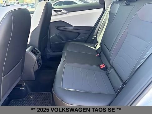 Used 2025 Volkswagen Taos SE w/ Panoramic Sunroof Package AWD/4WD image 12