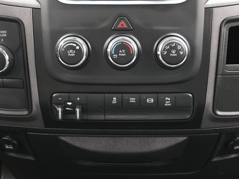 Used 2018 RAM 2500 Tradesman w/ Chrome Appearance Group AWD/4WD image 34