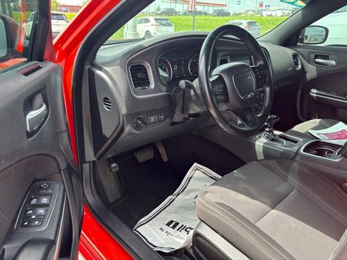 Used 2022 Dodge Charger SXT RWD image 6