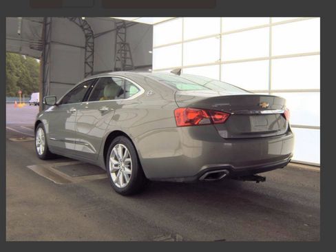 Used 2018 Chevrolet Impala Premier w/ Premier Confidence Package FWD image 2