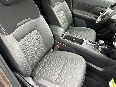 New 2026 Nissan Kicks SV image 10