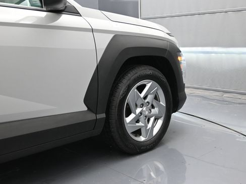 Used 2025 Hyundai Kona SE FWD image 43