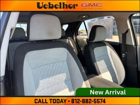 Used 2018 Chevrolet Equinox LT FWD image 4