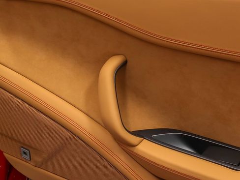 Certified 2012 Ferrari 458 Spider RWD image 27