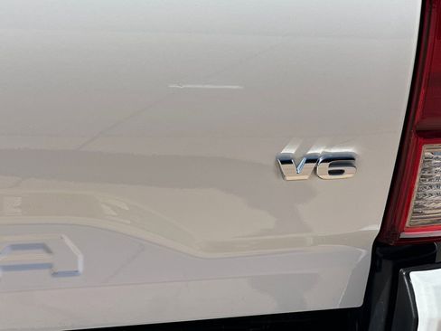 Certified 2016 Toyota Tacoma TRD Sport RWD image 31