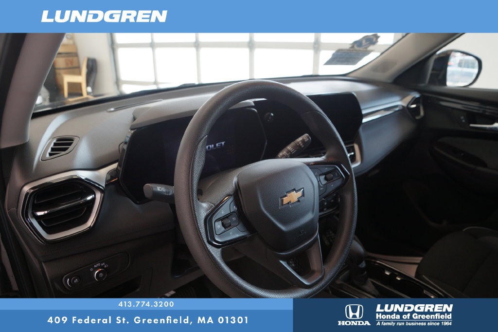 Used 2025 Chevrolet TrailBlazer LT AWD/4WD image 12