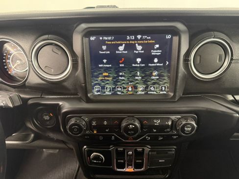 Used 2018 Jeep Wrangler Unlimited Sahara w/ Dual Top Group AWD/4WD image 19