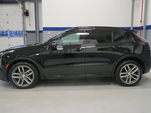 Used 2023 Cadillac XT4 Sport image 2
