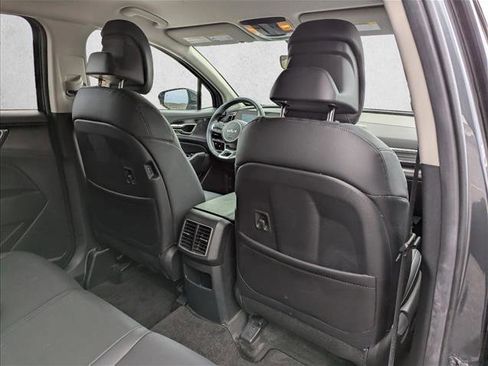 Used 2024 Kia Sportage EX image 29