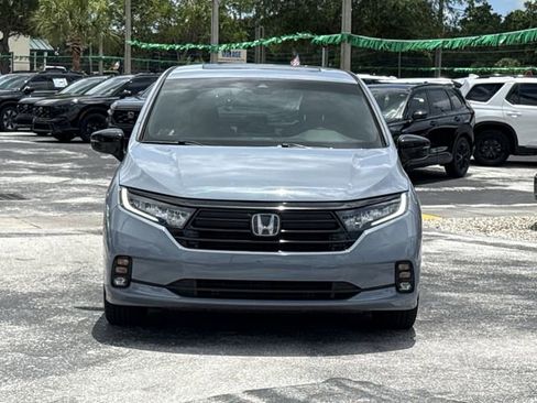 Used 2023 Honda Odyssey Sport image 4