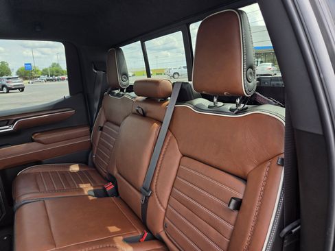 Used 2023 GMC Sierra 1500 Denali Ultimate AWD/4WD image 30