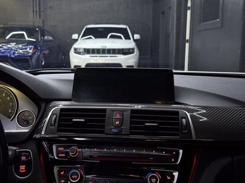 Used 2016 BMW M3 RWD image 23