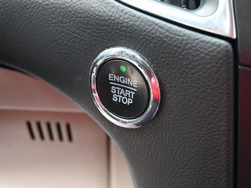 Used 2019 Ford Edge Titanium w/ Equipment Group 301A image 32