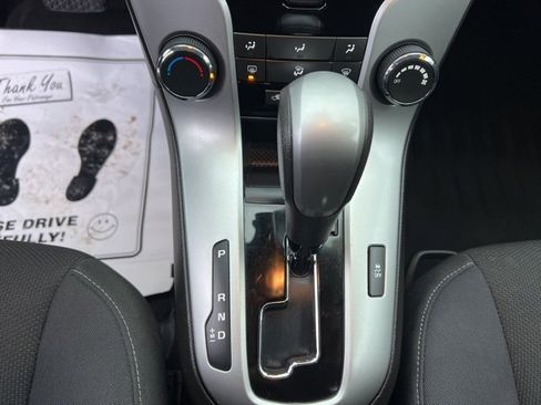 Used 2016 Chevrolet Cruze LT image 27