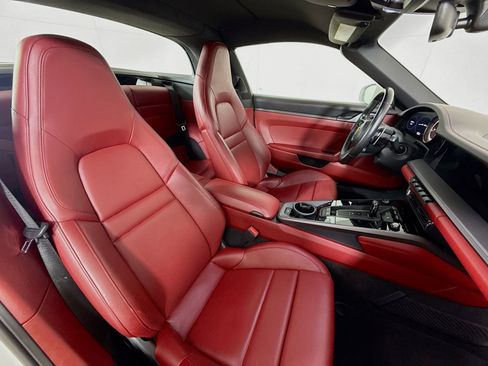 Certified 2021 Porsche 911 AWD/4WD image 25