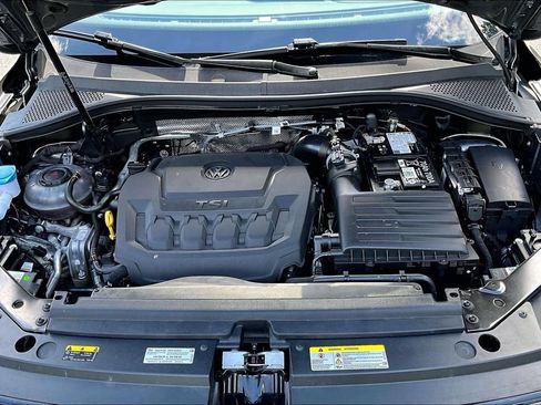 Used 2024 Volkswagen Tiguan SE FWD image 21