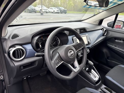 Used 2025 Nissan Versa SV FWD image 13