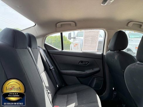 Used 2024 Nissan Sentra SV FWD image 14