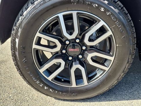 Used 2022 GMC Yukon XL AT4 AWD/4WD image 26