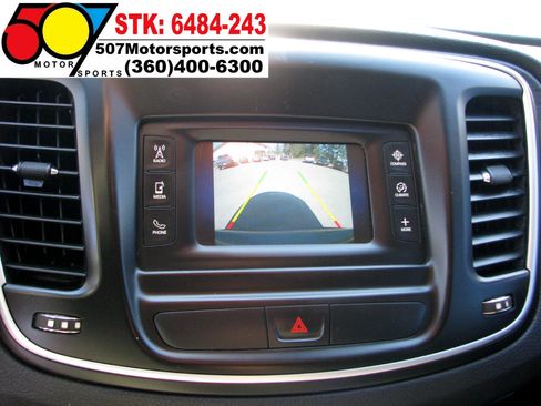 Used 2015 Chrysler 200 Limited w/ Convenience Group image 27