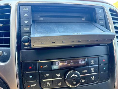 Used 2012 Jeep Grand Cherokee Overland Summit AWD/4WD image 30