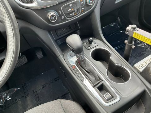 Used 2022 Chevrolet Equinox LT AWD/4WD image 16