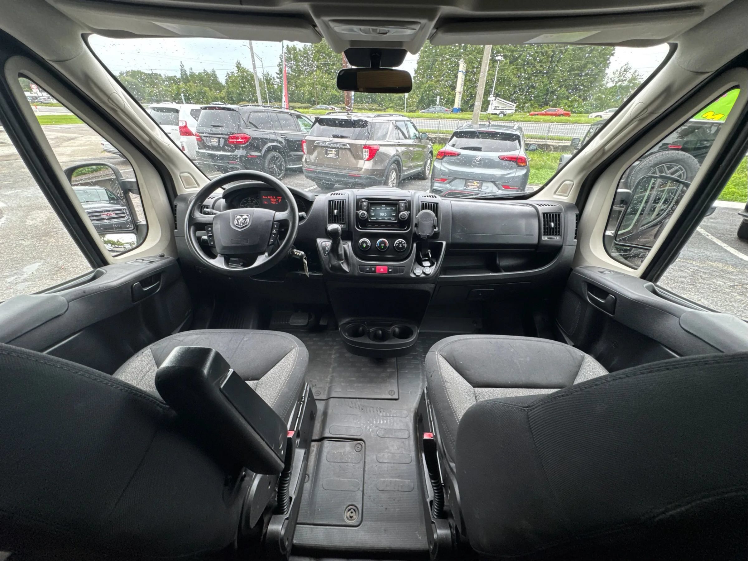 Used 2017 RAM ProMaster 2500 w/ Premium Appearance Group FWD image 28