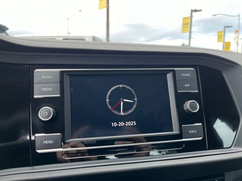 Used 2024 Volkswagen Jetta S image 21