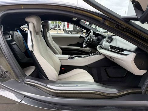 Used 2015 BMW i8 image 27