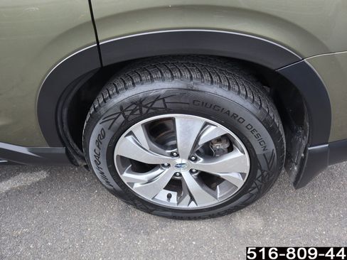 Used 2023 Subaru Ascent Premium w/ Convenience Package image 9