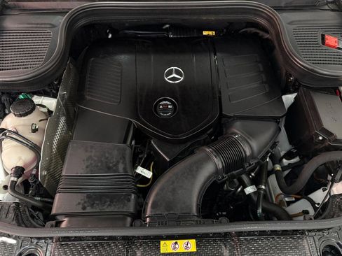 Used 2025 Mercedes-Benz GLE 450e 4MATIC image 32