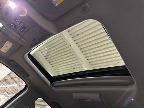 Used 2017 Chevrolet Tahoe LT image 34