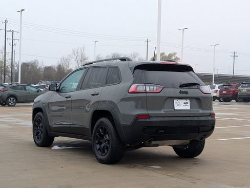 Used 2022 Jeep Cherokee Latitude image 4