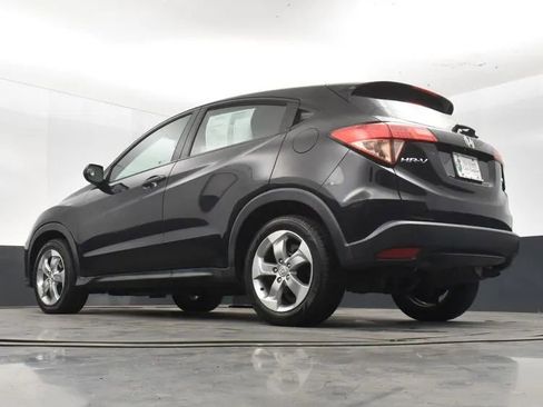 Used 2017 Honda HR-V LX image 12