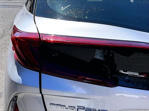 Used 2017 Toyota Prius Prime Plus image 28