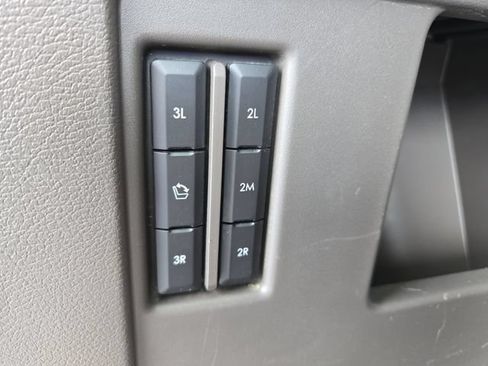 Used 2024 Lincoln Navigator Premiere AWD/4WD image 32