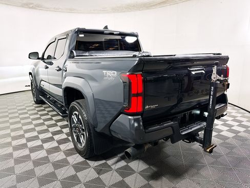 Used 2024 Toyota Tacoma TRD Sport w/ TRD Sport Upgrade Package RWD image 5