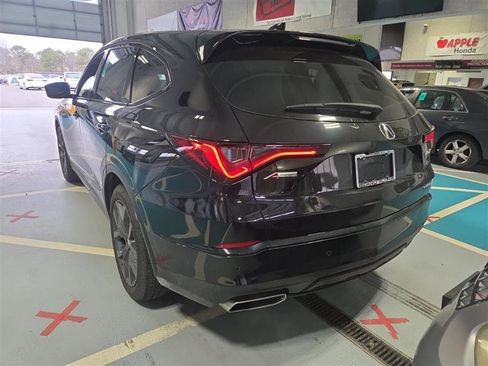 Used 2023 Acura MDX A-Spec AWD/4WD image 11