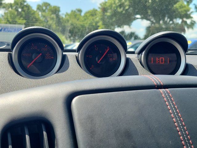 Used 2020 Nissan 370Z Coupe RWD image 19