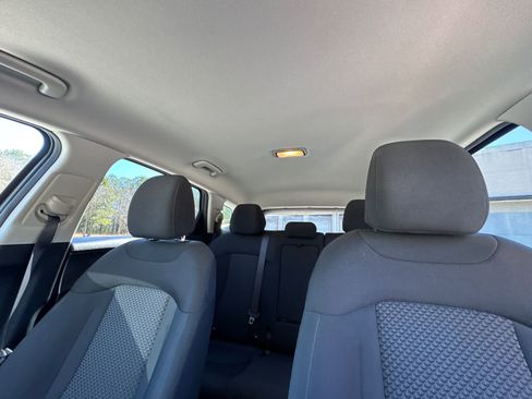 Used 2024 Kia Sportage LX image 30