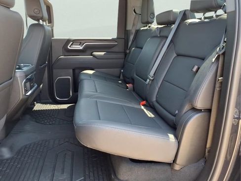 Used 2025 GMC Sierra 2500 SLT w/ SLT Convenience Package AWD/4WD image 21