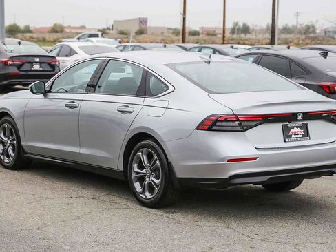 Certified 2024 Honda Accord EX image 8