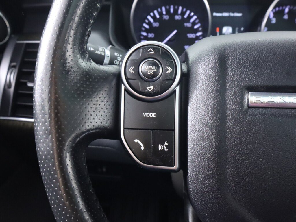 Used 2015 Land Rover Range Rover Sport SE AWD/4WD image 12