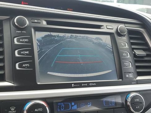 Used 2018 Toyota Highlander XLE w/ Protection Package #3 AWD/4WD image 27