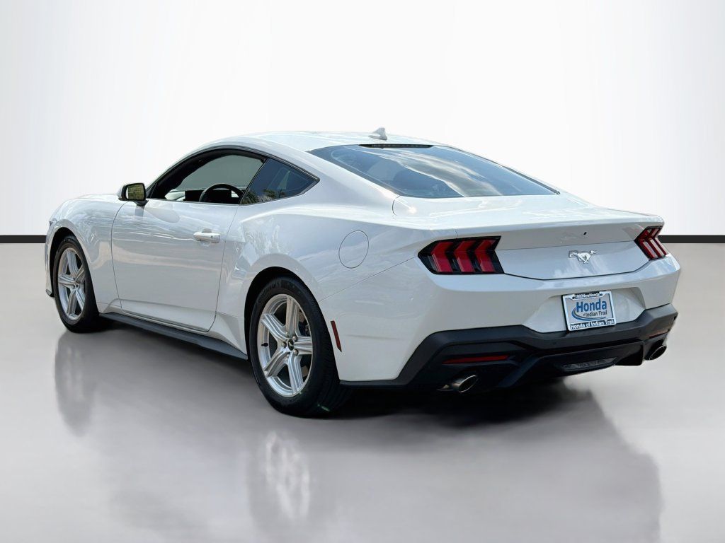 Used 2026 Ford Mustang Coupe RWD image 8
