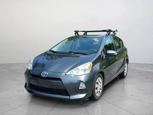 Used 2014 Toyota Prius C Two image 1