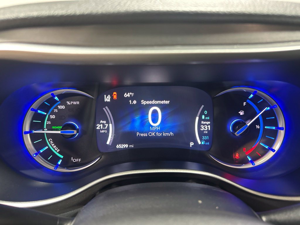 Used 2024 Chrysler Pacifica Limited FWD image 34
