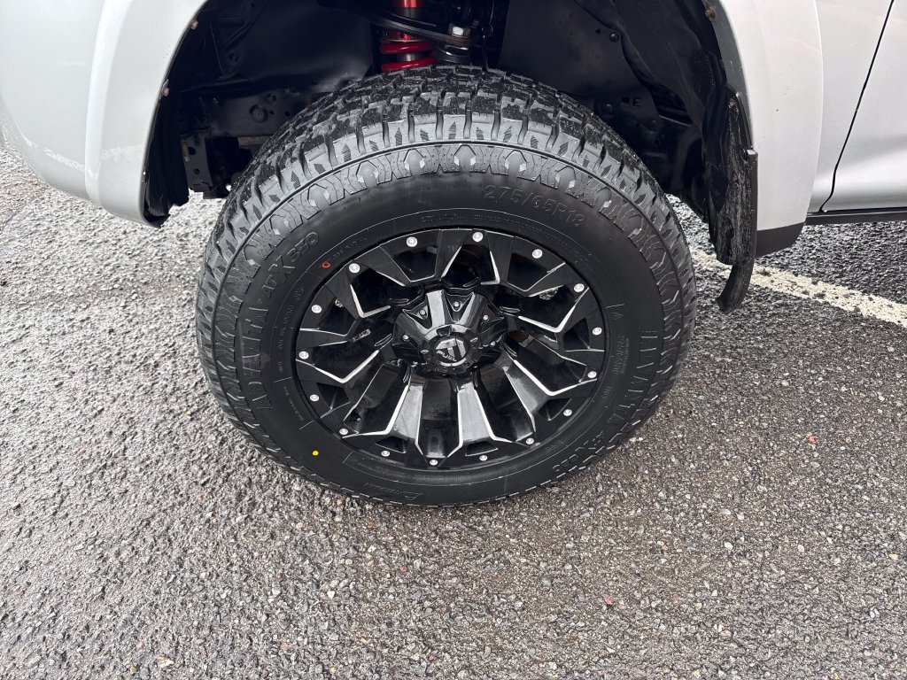 Used 2014 Toyota 4Runner SR5 AWD/4WD image 39
