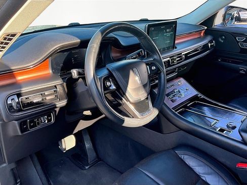 Used 2023 Lincoln Aviator Reserve image 12